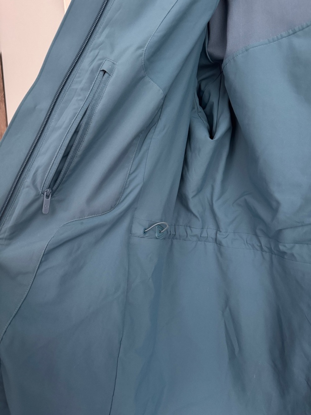 Lululemon Rain Rebel Jacket Waterproof size 10 Capture Blue - Picture 9 of 15